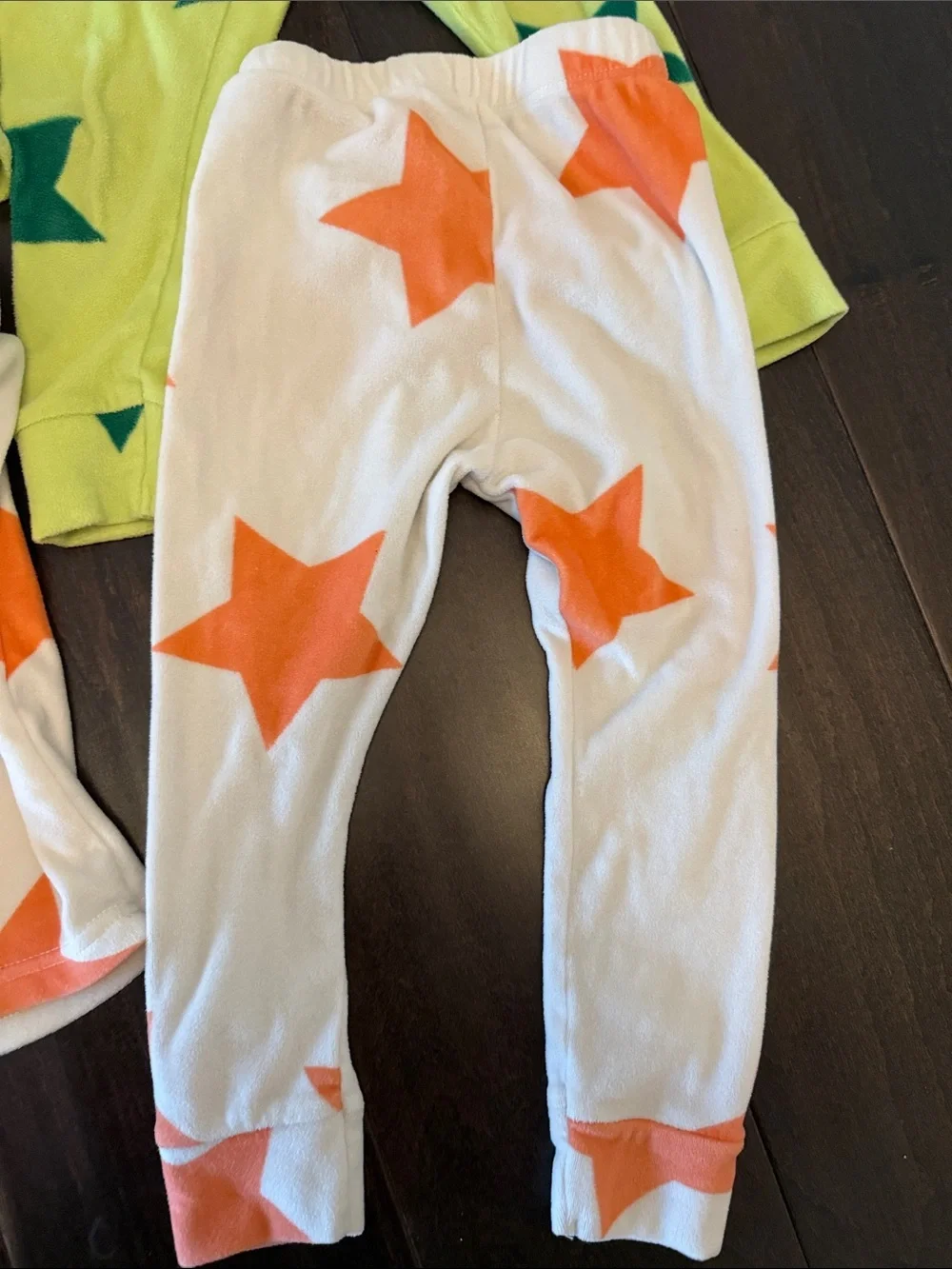 Cat & Jack Kids Star Pajama Sets - Lime Green, White, Dark Green & Bright Orange